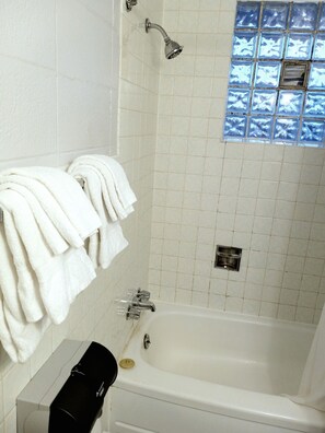 Standard Double Room, 2 Double Beds | Bathroom | Combined shower/tub, deep soaking tub, free toiletries, towels - Chalet Inn Motel (Dryden)