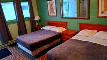 Standard Double Room, 2 Double Beds | Free WiFi, bed sheets