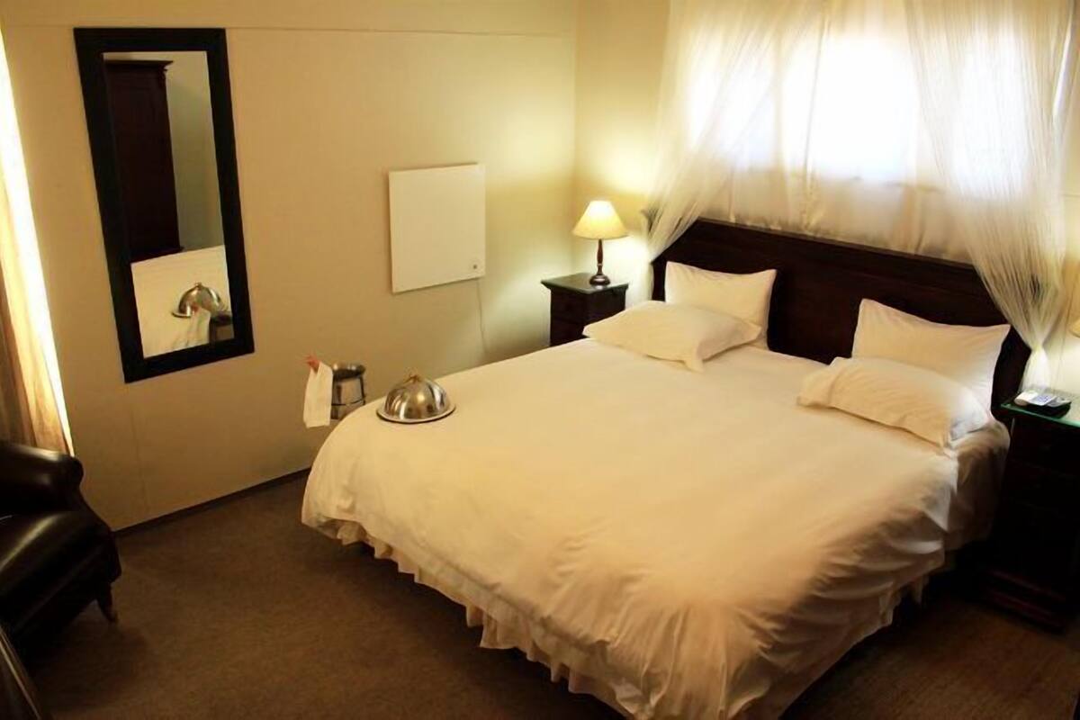 Standard Room, 1 Bedroom | 1 bedroom, in-room safe, desk, free WiFi