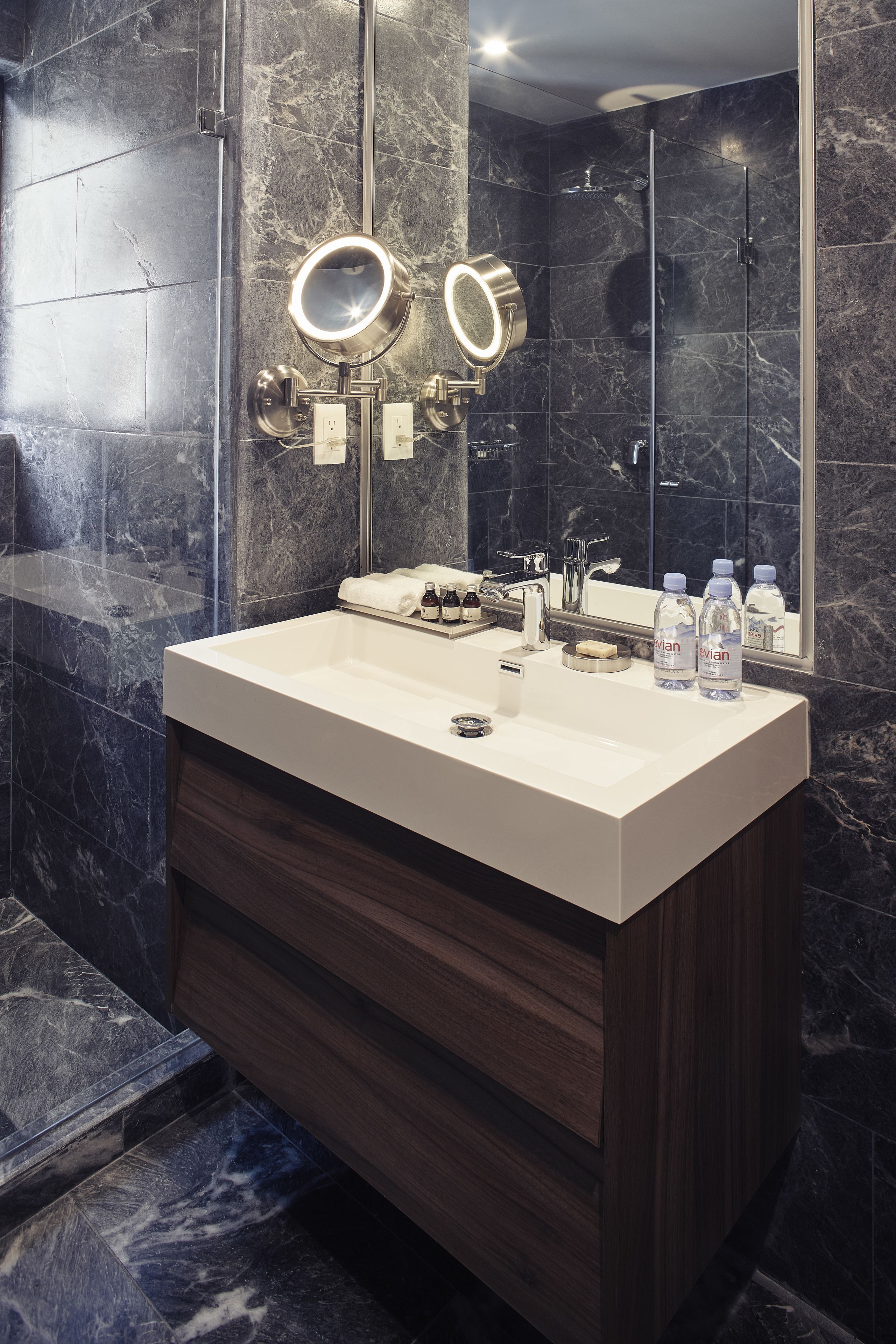 Photo - Mathias Luxury Plus by Viadora