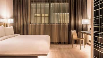 In-room safe, desk, blackout drapes, soundproofing