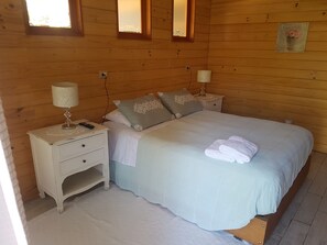 Standard Suite, 1 Double or 2 Twin Beds | In-room safe, free WiFi - Hostal de German (Pucón)