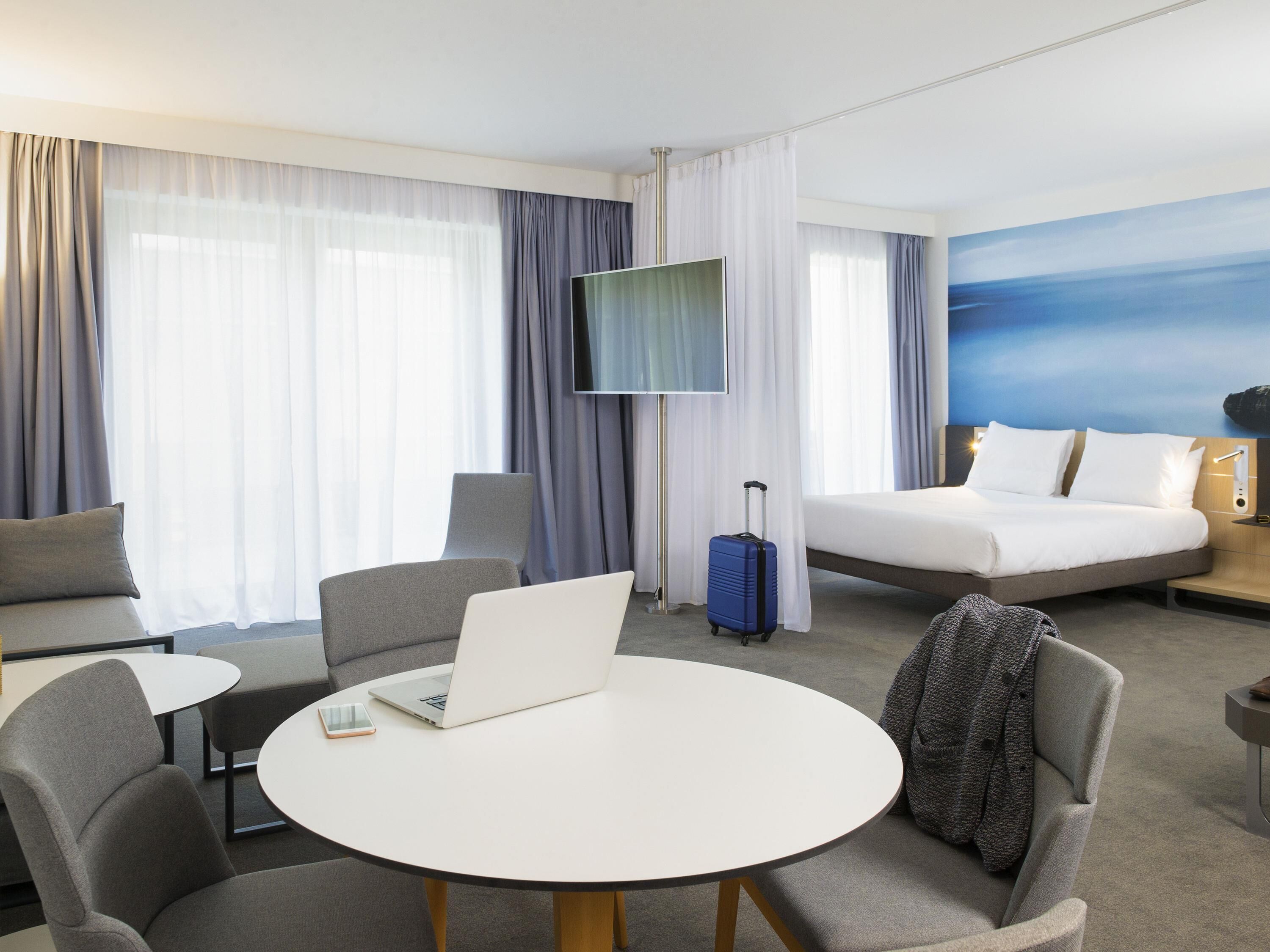 Suite supérieure, 1 grand lit et 1 canapé-lit | Minibar, coffre-fort, rideaux d’obscurcissement