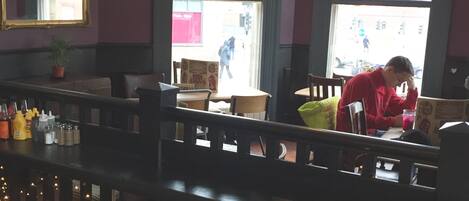 Khu vực dùng bữa sáng