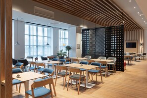 Restaurant - Holiday Inn Express Astana - Turan (Astana)