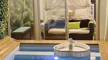 Signature Cabin, Pool View (Cabanon Jungle Paradise) | Hypo-allergenic bedding, minibar, individually decorated, bed sheets