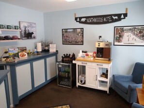 Lobby - Northwoods Motel (Hayward)