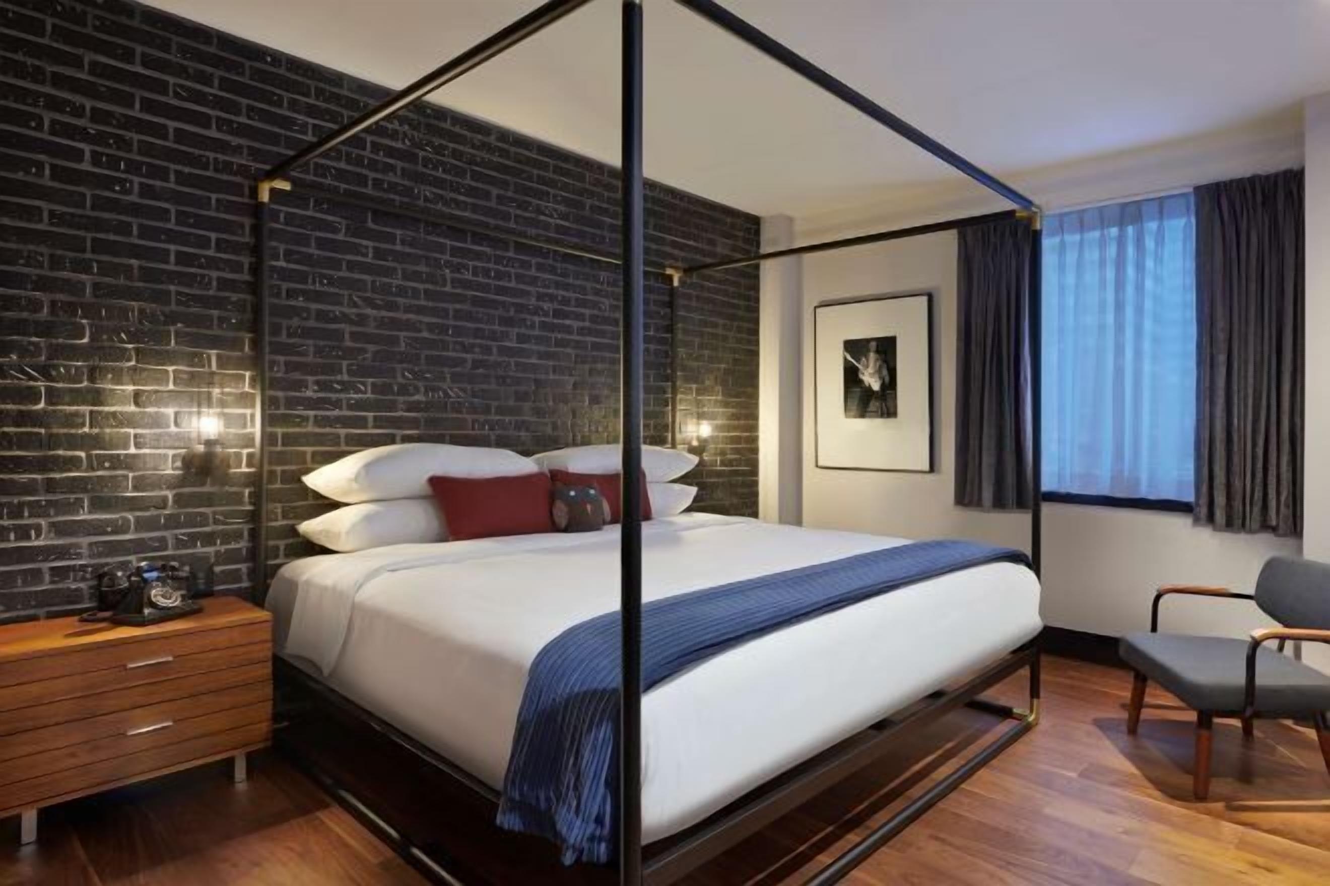 In-room safe, desk, soundproofing, iron/ironing board