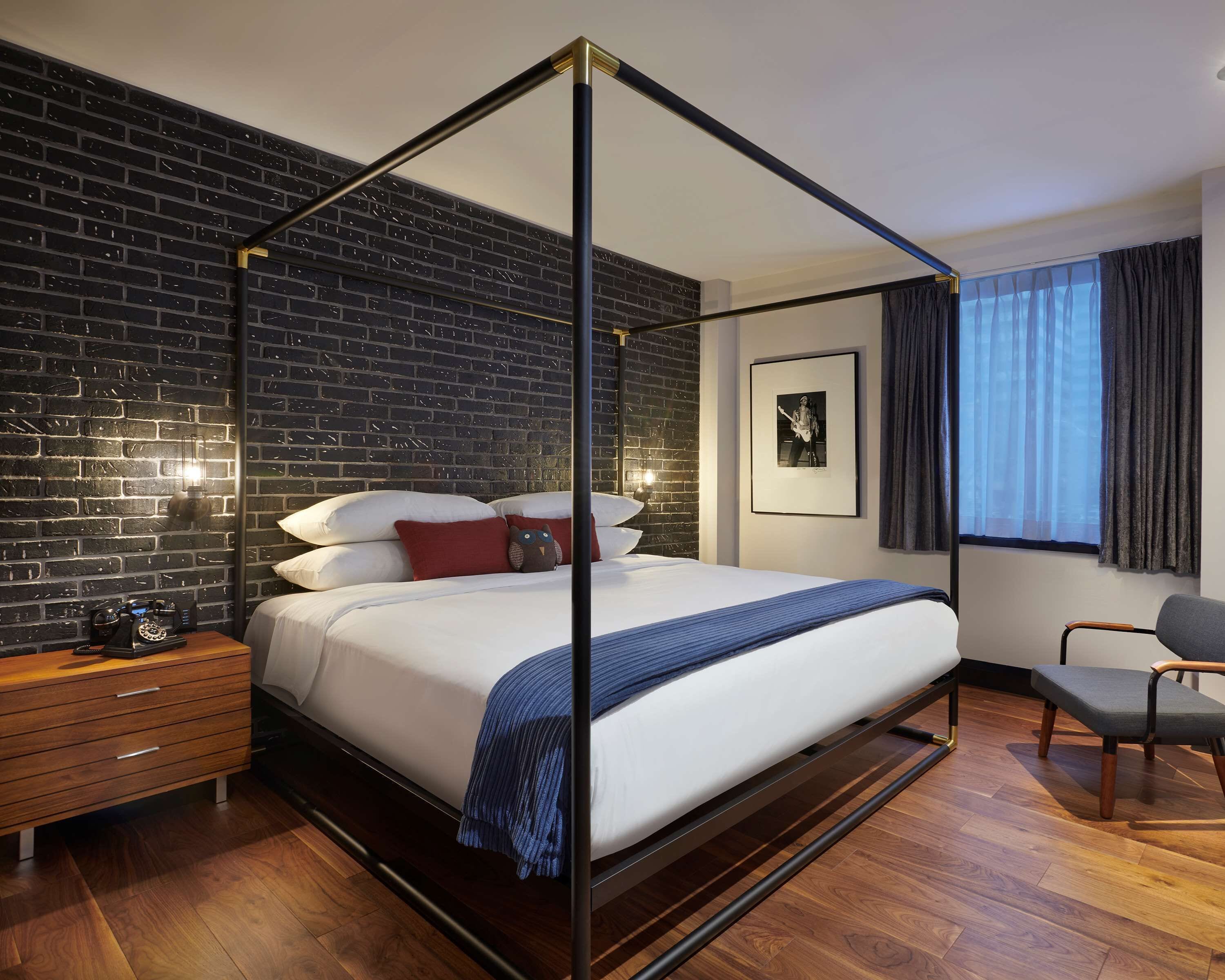 1 bedroom, in-room safe, desk, soundproofing