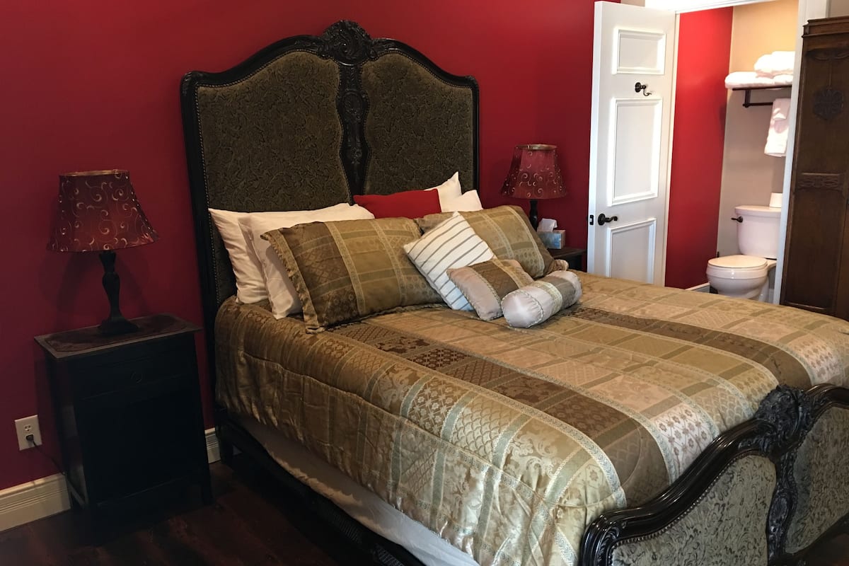 Deluxe kamer, 1 queensize bed | 1 slaapkamer, luxe beddengoed, een strijkplank/strijkijzer, gratis wifi