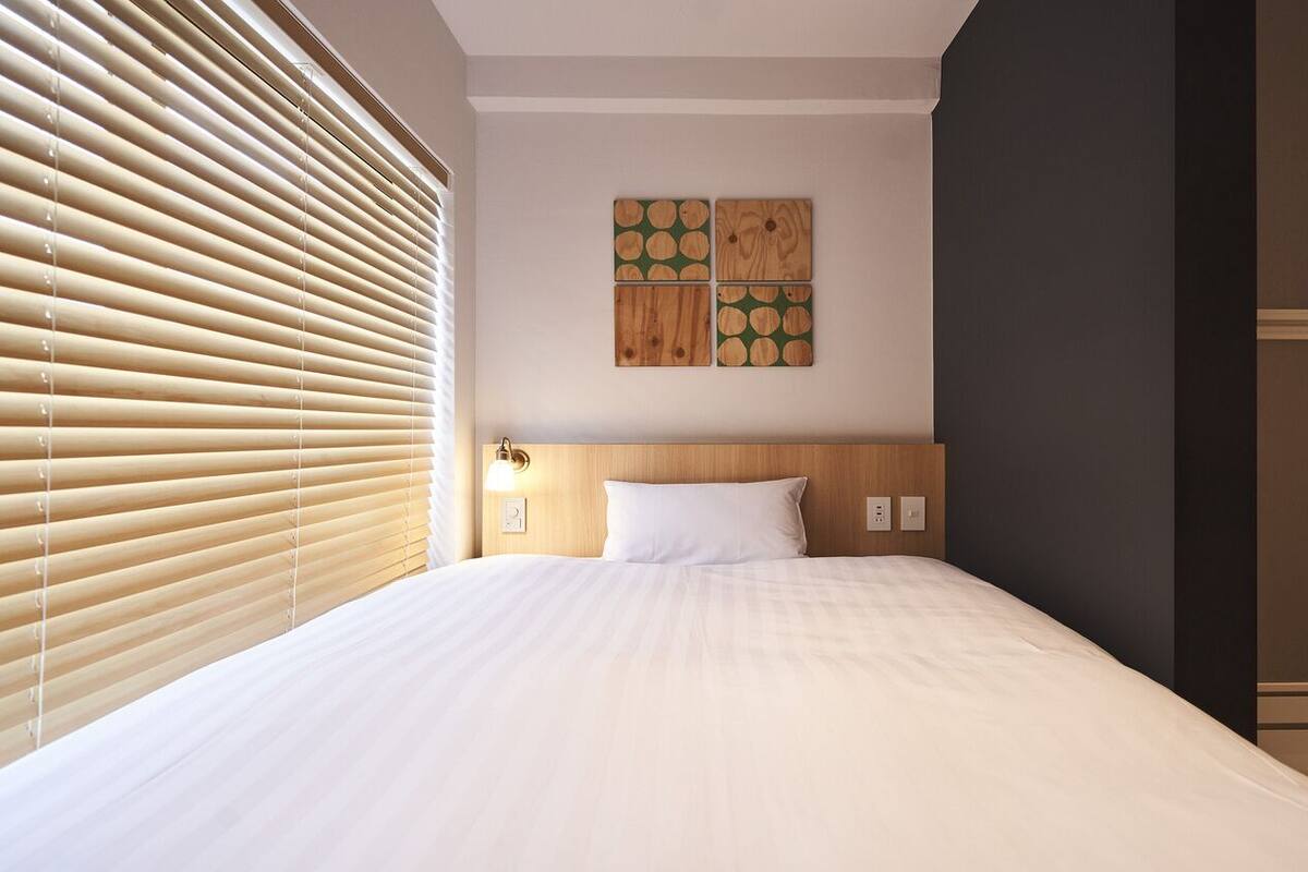 Ferros/tábuas de passar roupa, Wi-Fi de cortesia, roupa de cama
