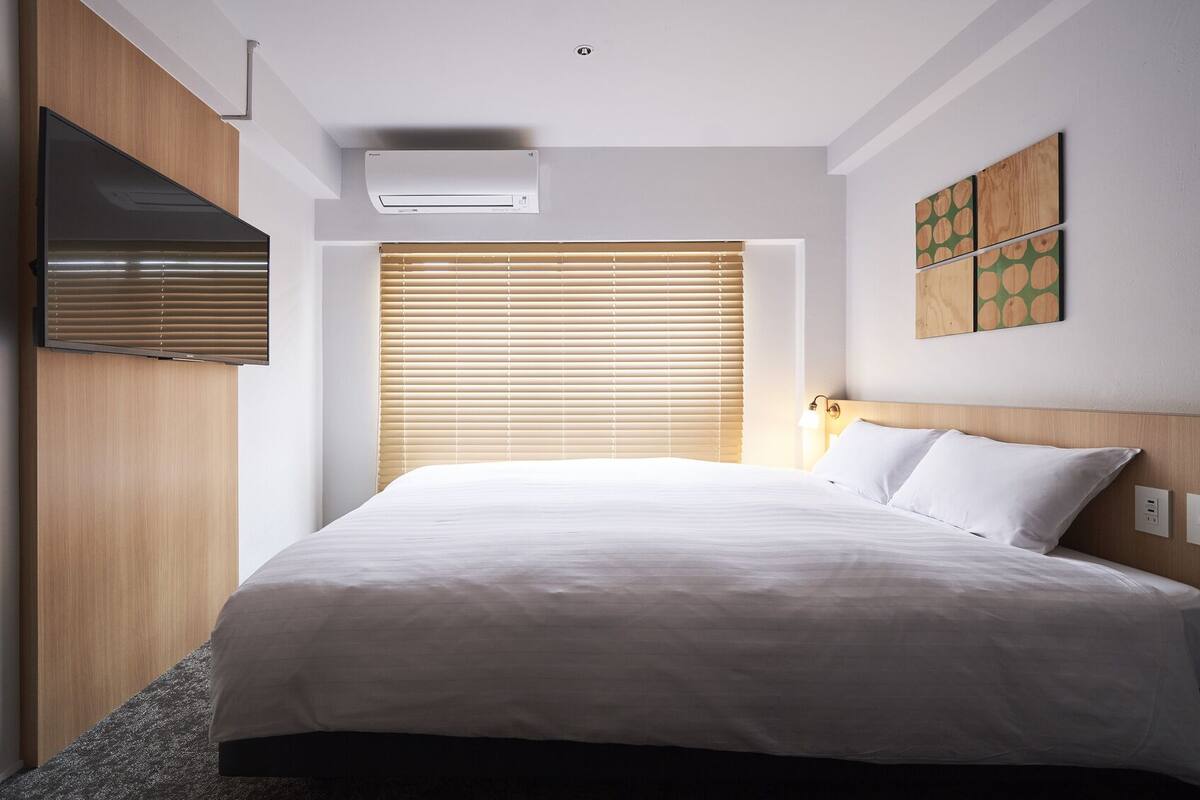 Ferros/tábuas de passar roupa, Wi-Fi de cortesia, roupa de cama
