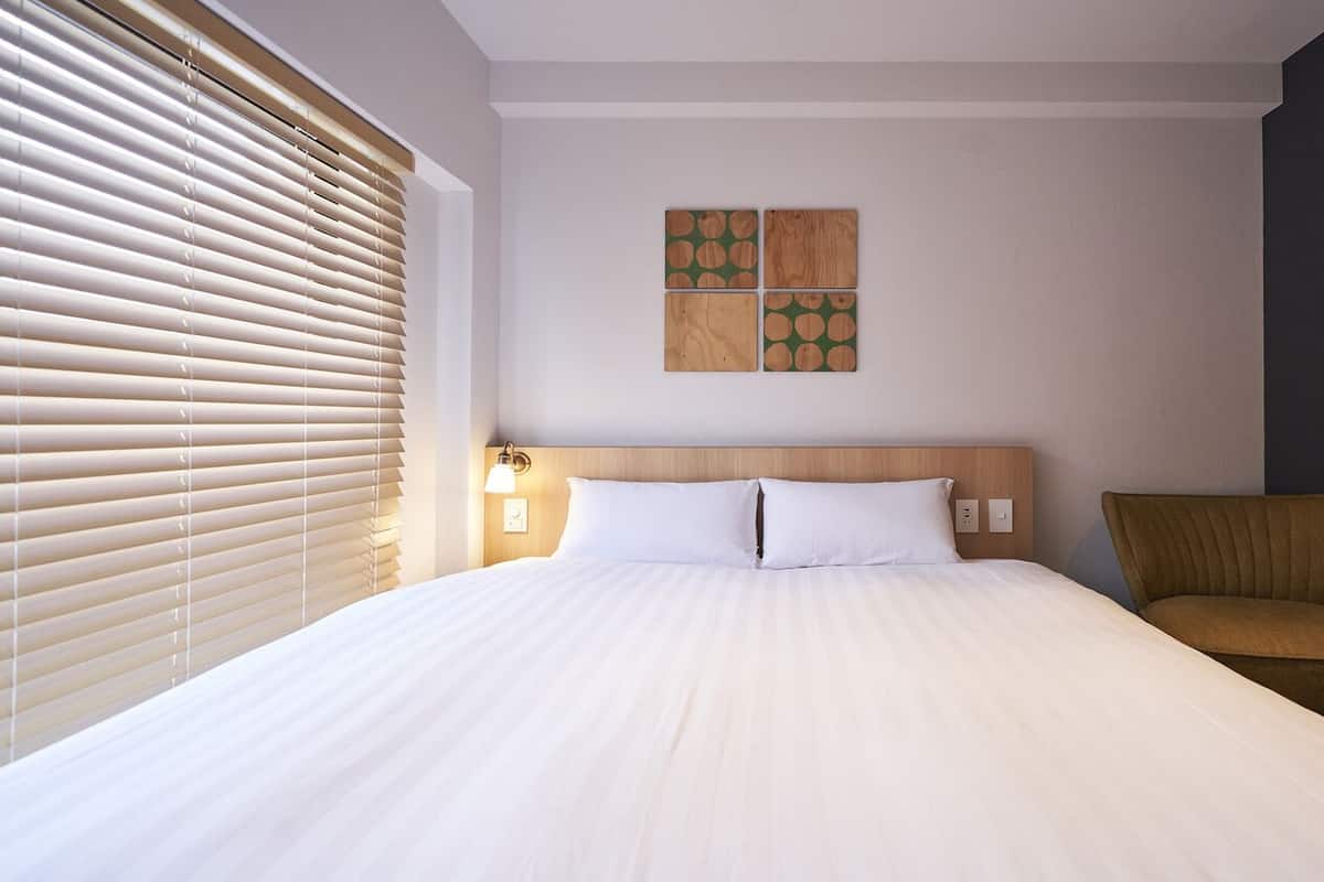 Ferros/tábuas de passar roupa, Wi-Fi de cortesia, roupa de cama