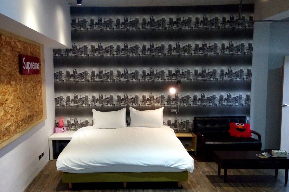 Desk, blackout curtains, soundproofing, free WiFi