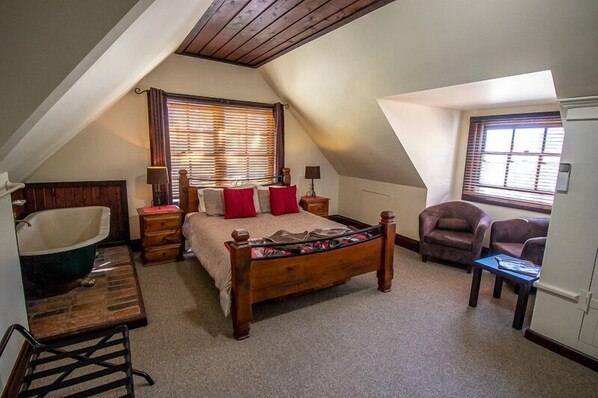 Deluxe Double Room (Gold Bullion Room)