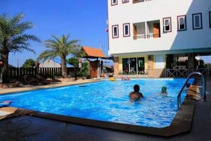Udendørs pool