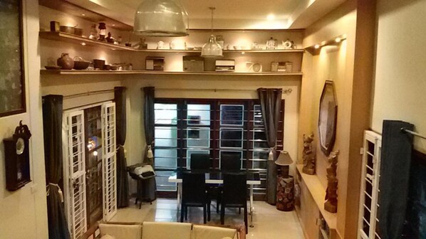 Lobby sitting area - Baan Phulita Resort (Songkhla)