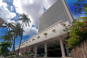 Standard Studio, 1 Queen Bed, Ocean View ( No Resort Fee 19750662) | Exterior