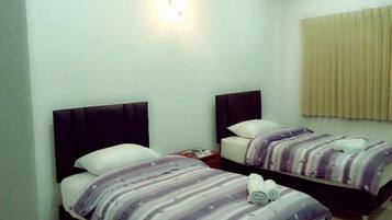Standard Twin Room | Free WiFi