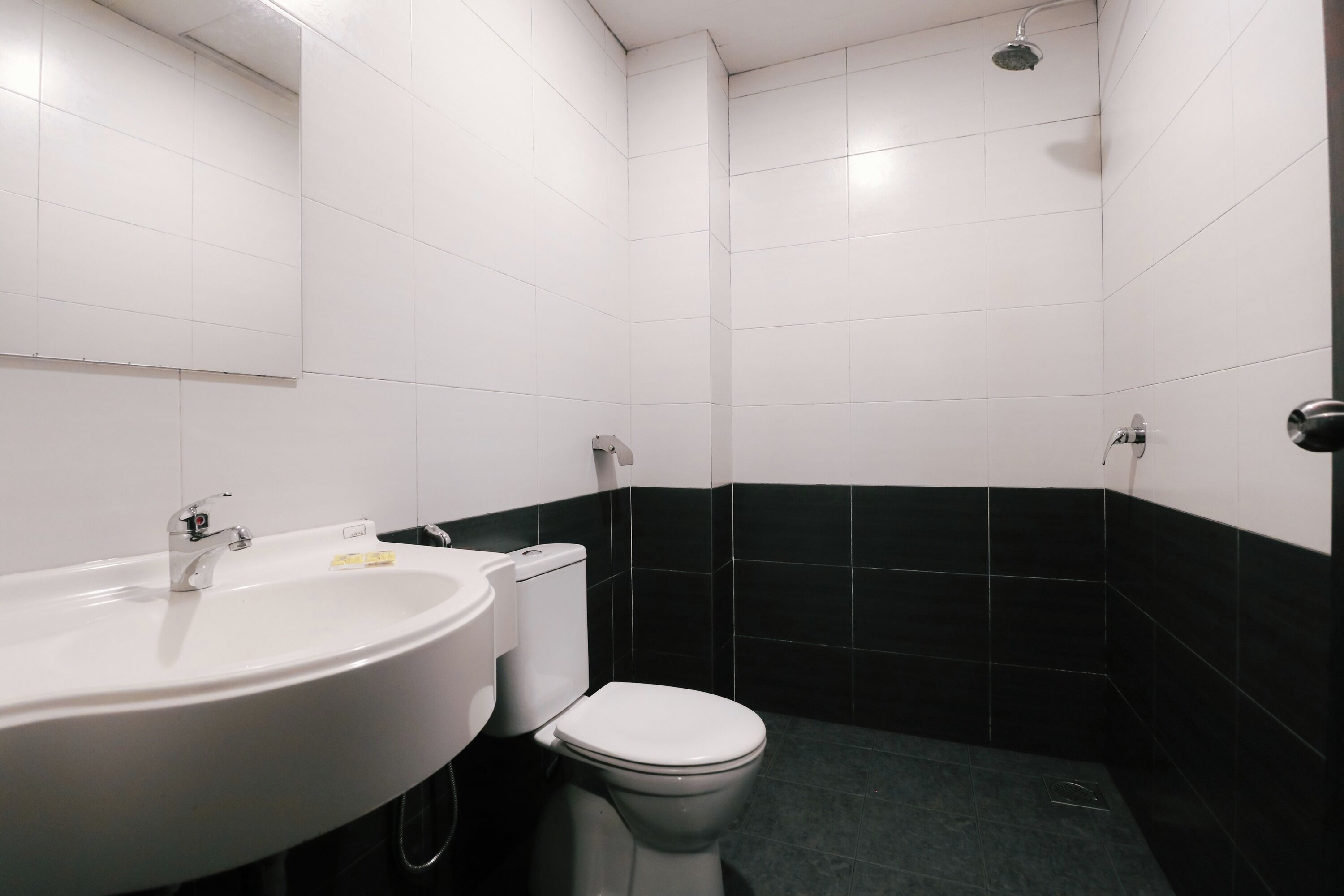 superior queen room | bathroom | shower, rainfall showerhead, free toiletries, hair dryer