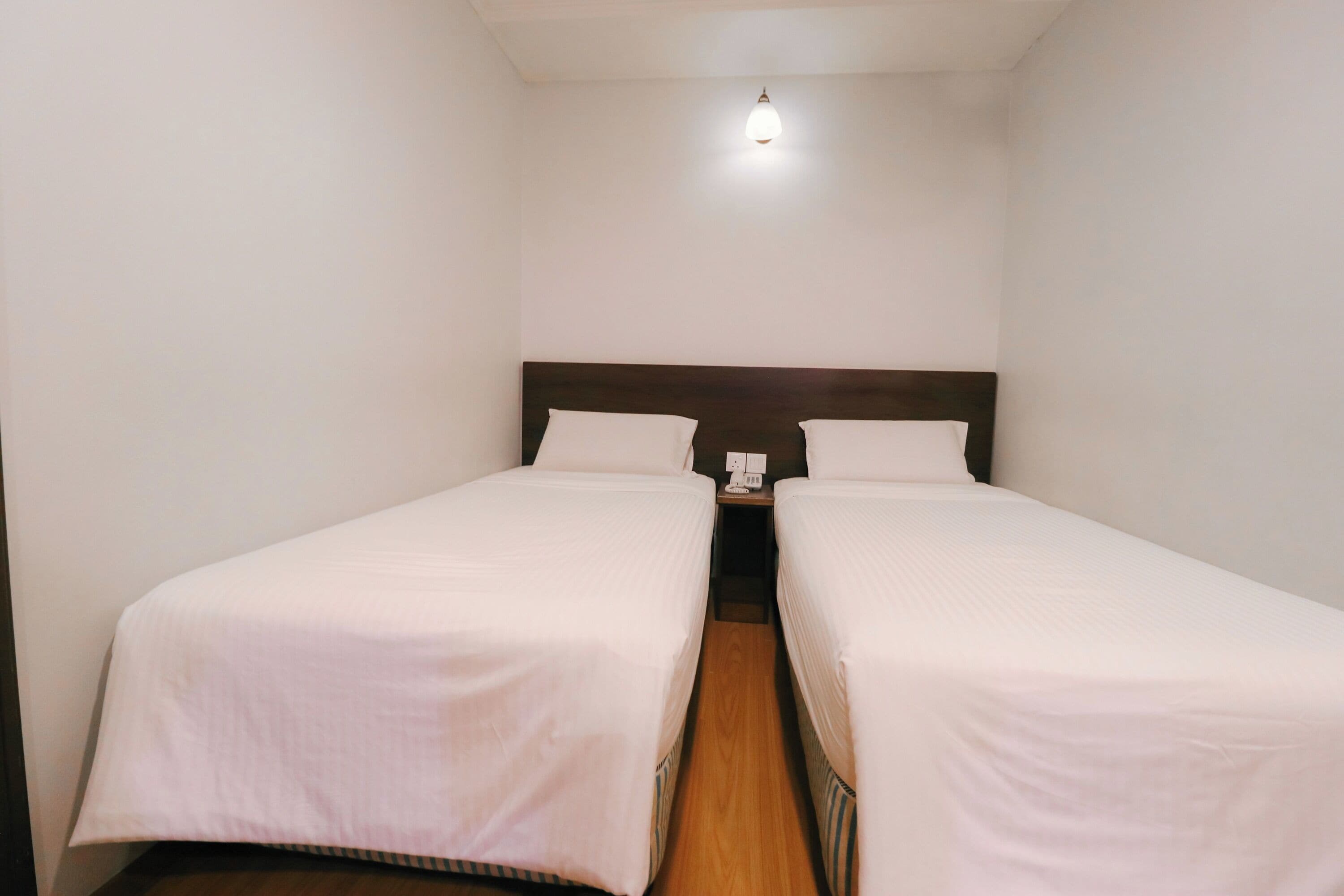 twin room | 1 bedroom, desk, iron/ironing board, free wifi