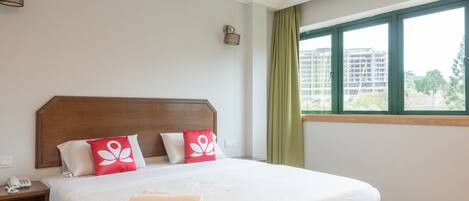 Familierom | Skrivebord, strykejern/-brett, wi-fi (inkludert) og sengetøy