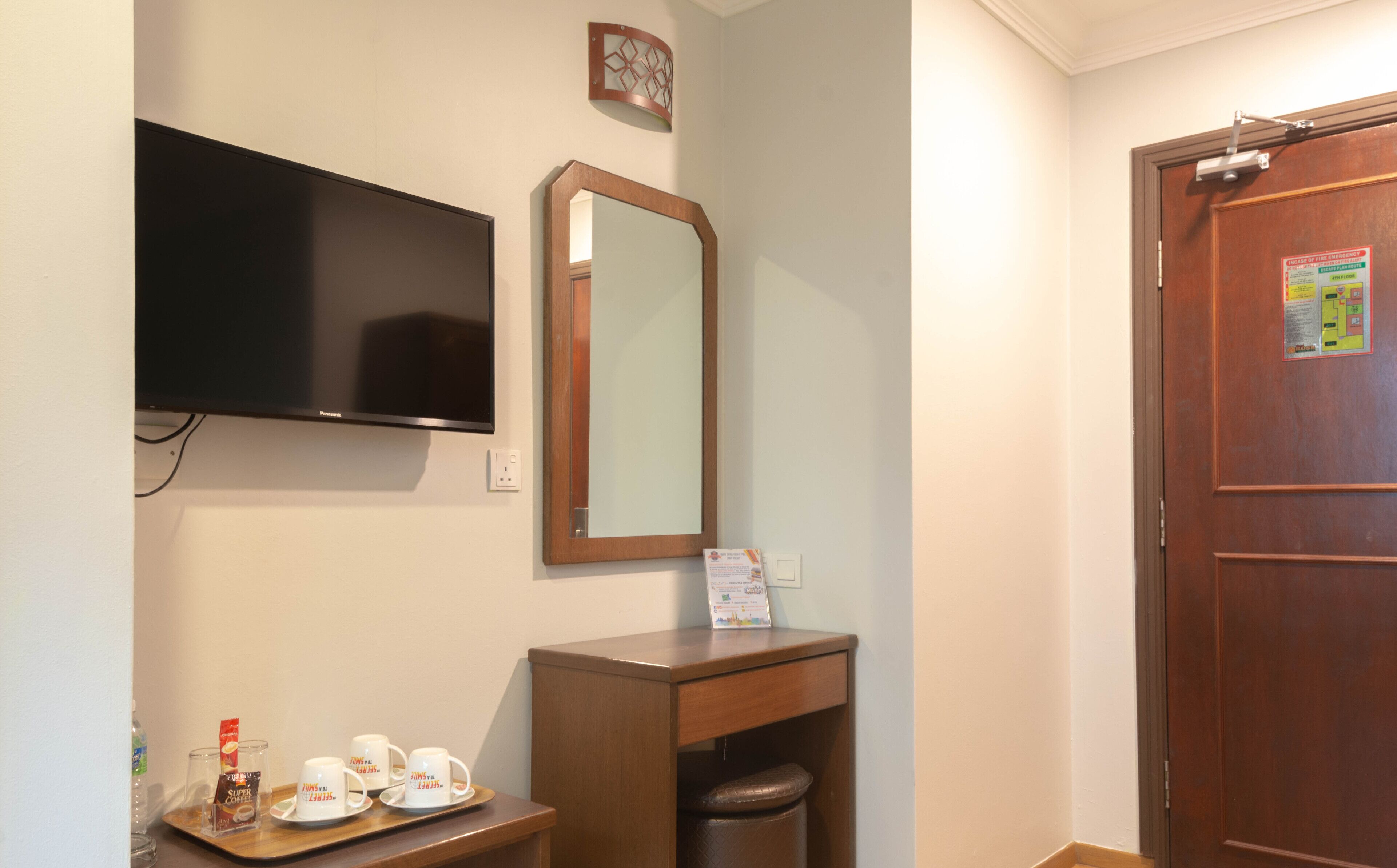 deluxe triple room | 1 bedroom, desk, iron/ironing board, free wifi