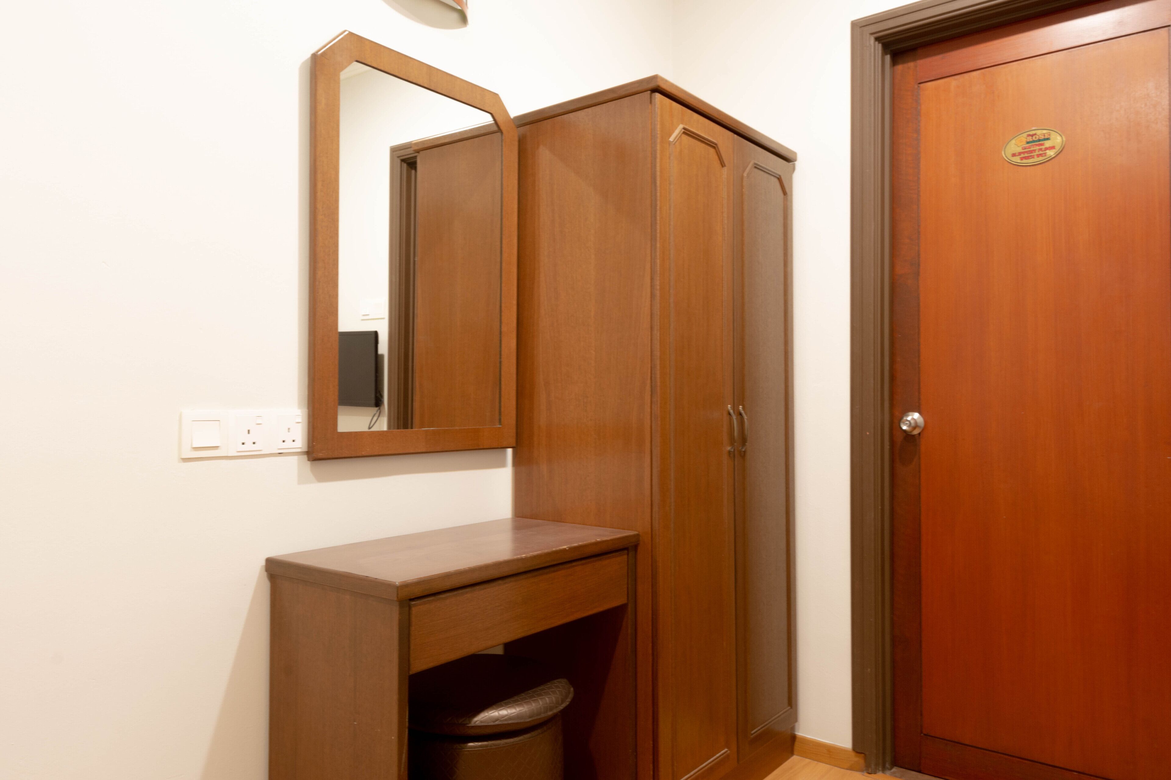 1 bedroom, desk, iron/ironing board, free wifi