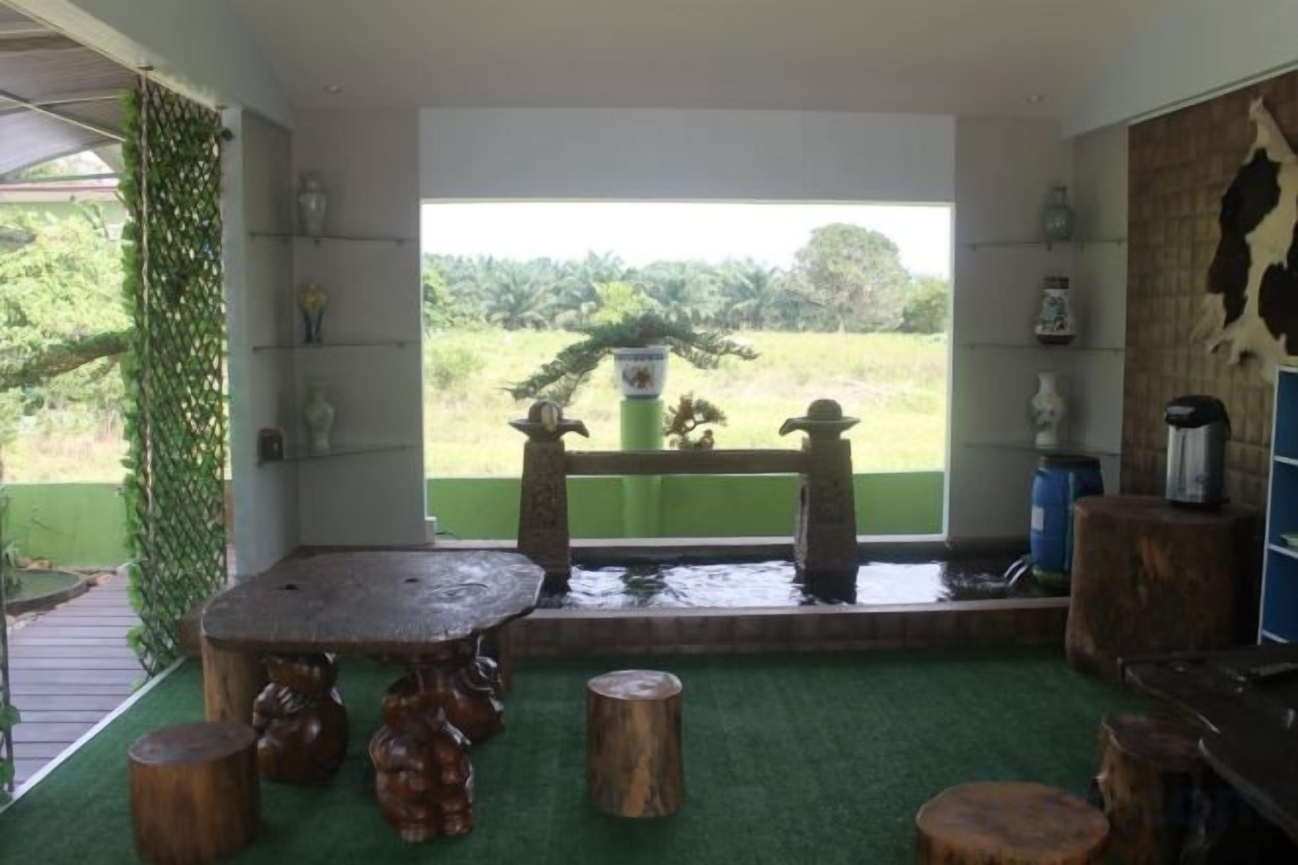 Tempat makan outdoor