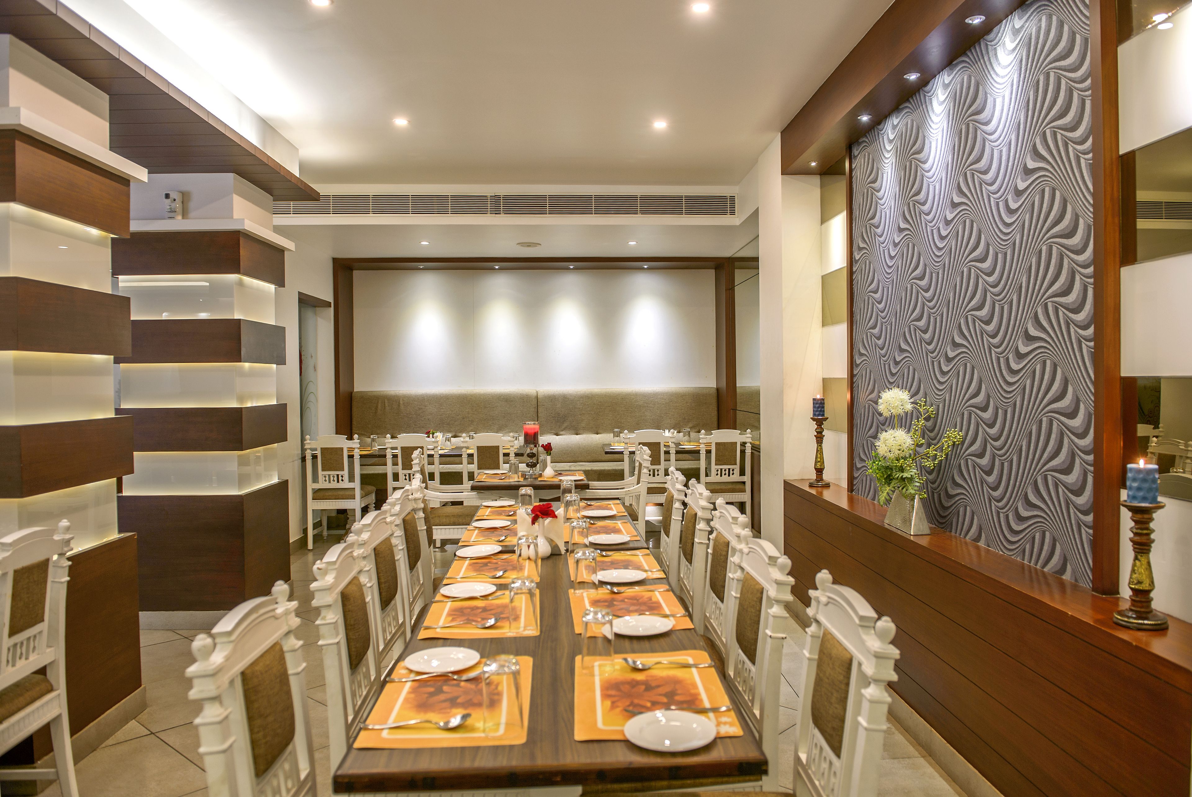 每日供應吃到飽早餐 (每人 INR200)