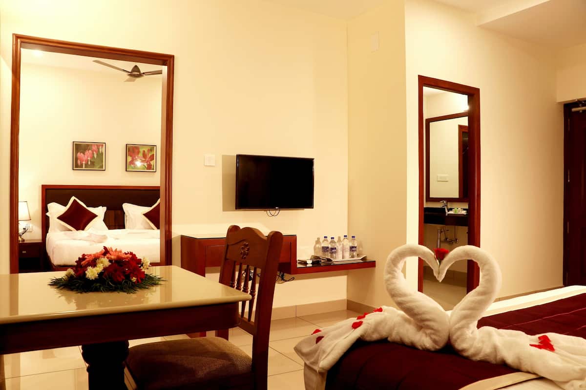 Family Room | In-room safe, desk, soundproofing, iron/ironing board