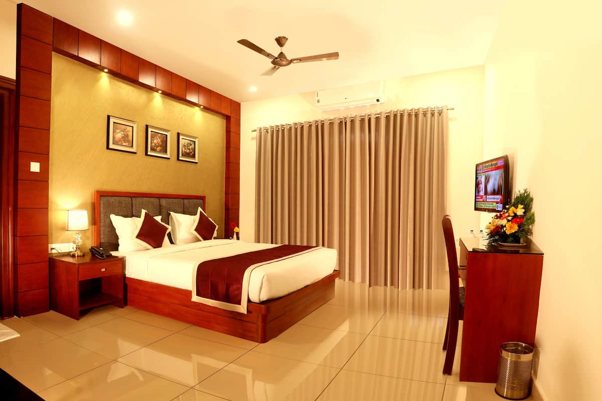 In-room safe, desk, soundproofing, iron/ironing board