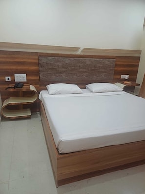 Deluxe Quadruple Room, Non Smoking, Garden View