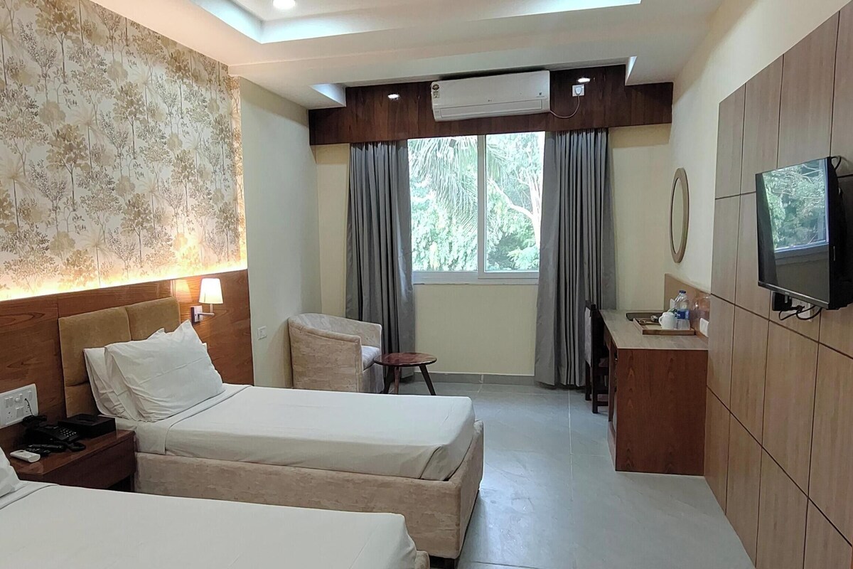 Standard Twin Room, Non Smoking, Garden View | 1 bedroom, in-room safe, iron/ironing board, free WiFi