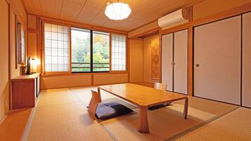 Caja de seguridad en la habitación, wifi gratis y ropa de cama