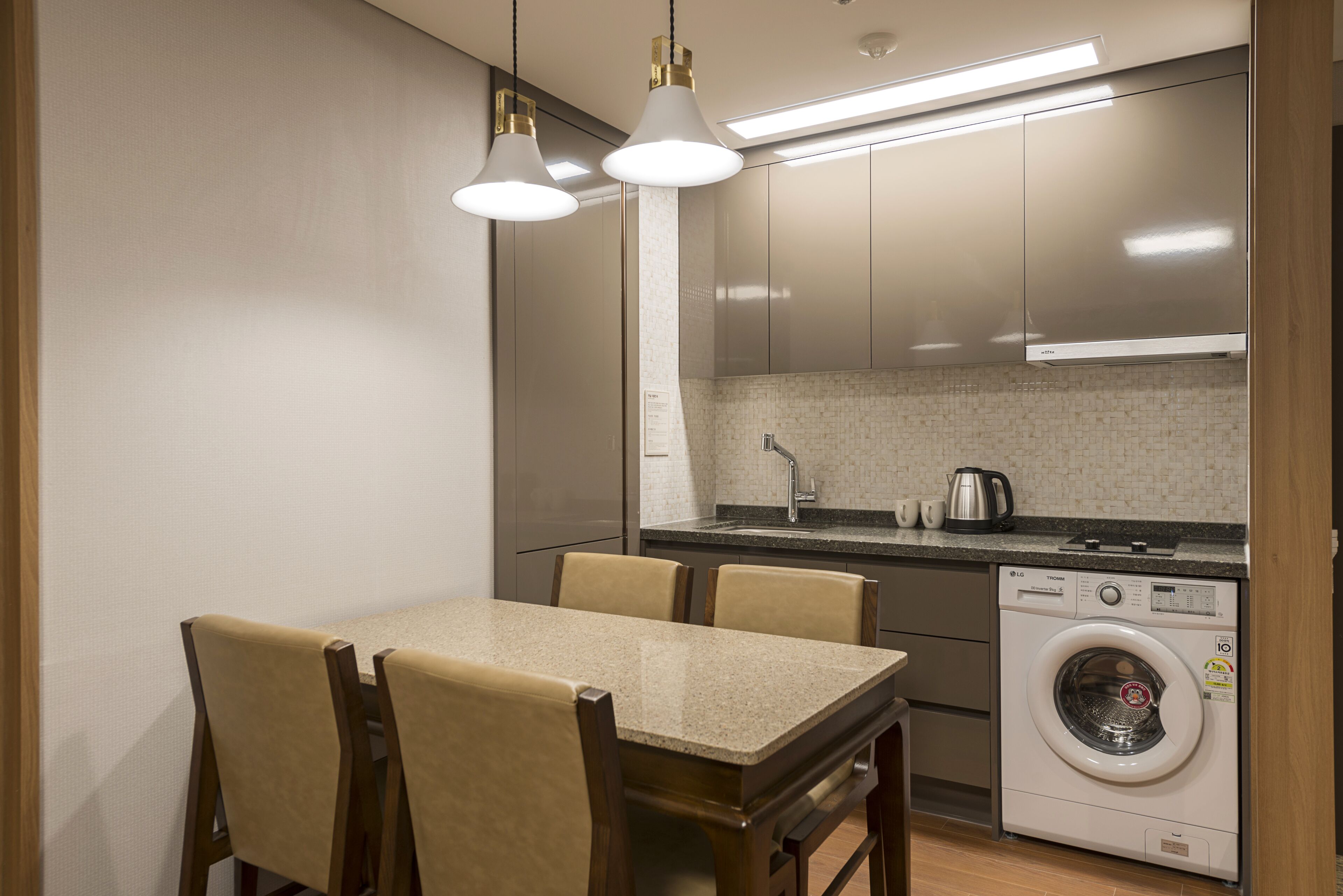 condo ondol suite (no cooking) | in-room dining