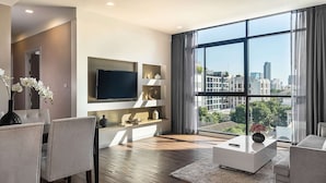Deluxe Suite, 2 Bedrooms | Ruang tamu