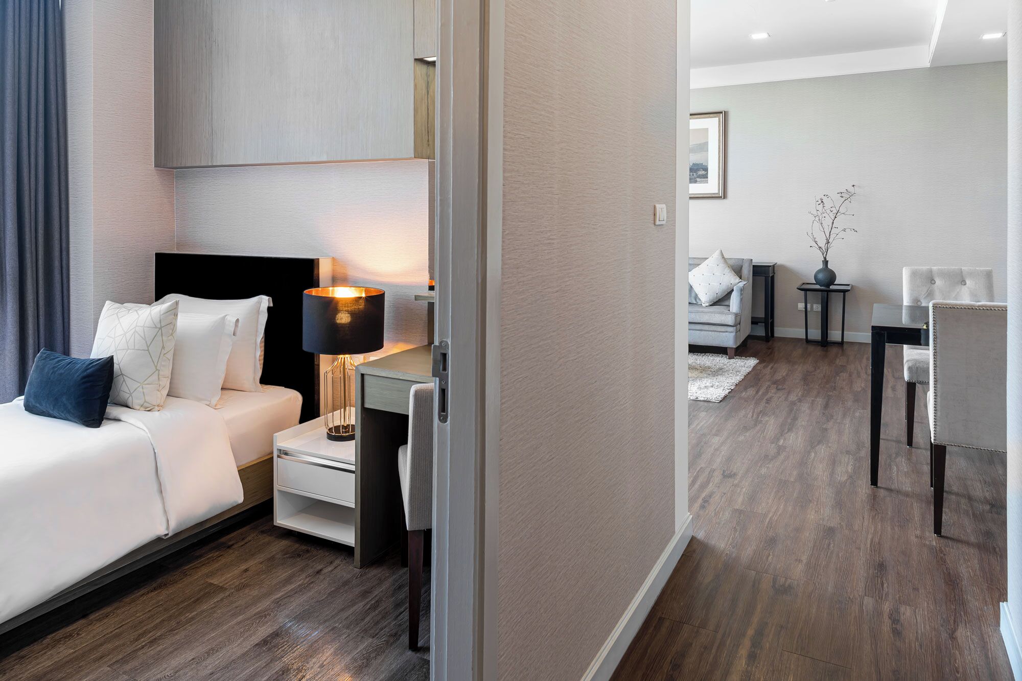 deluxe suite, 2 bedrooms | living area | 40-inch flat-screen tv with cable channels, tv