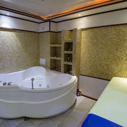 Espace de soins pour les couples, hammam, soins corporels