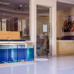 Couples treatment room(s), steam room, body treatments, body wraps