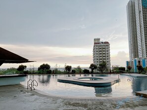 Kolam renang outdoor