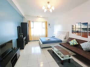 Chambre Double Confort, 1 grand lit, vue ville