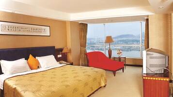 Minibar, in-room safe, desk, blackout curtains