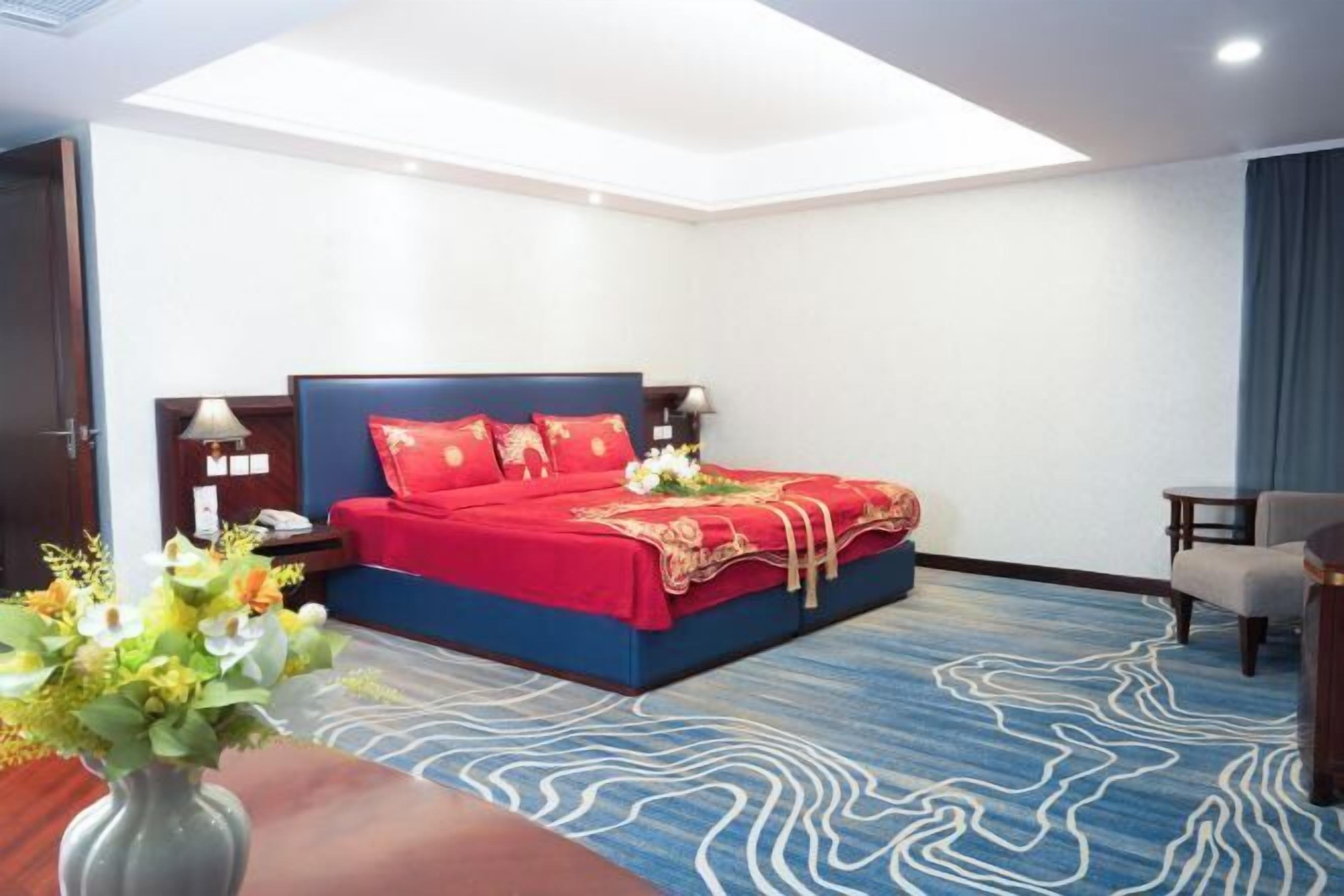 Minibar, in-room safe, desk, blackout curtains