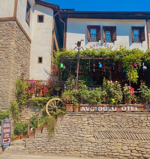 숙박 시설 정면