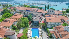 Vista frontal de la propiedad