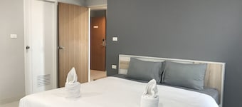 Ploen Ploen Residence