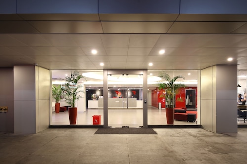 Red Planet Cubao Aurora Boulevard