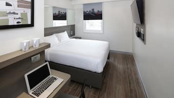 Double Room | Premium bedding, in-room safe, desk, blackout drapes