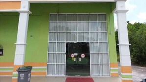 Fachada de la propiedad